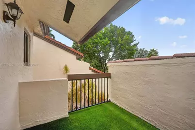 9340 NW 48th Doral Ter, Doral, FL 33178 - Photo 35