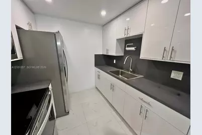 200 SW 132nd Way #203L, Pembroke Pines, FL 33027 - Photo 3