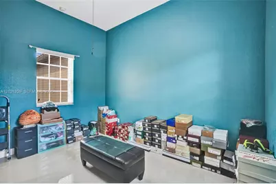 859 SW 147th Ter #0, Pembroke Pines, FL 33027 - Photo 23