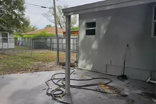 1915 NW 82nd St, Miami, FL 33147 - Photo 15
