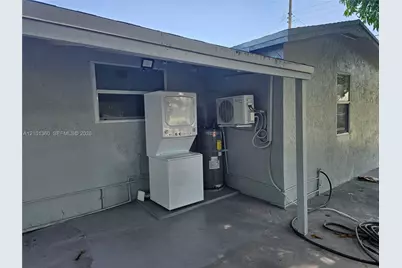 1915 NW 82nd St, Miami, FL 33147 - Photo 11