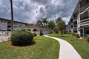 1040 SE 4th Ave, Deerfield Beach, FL 33441 - Photo 19