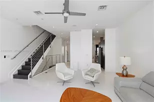 10541 NW 66th St, Doral, FL 33178 - Photo 11