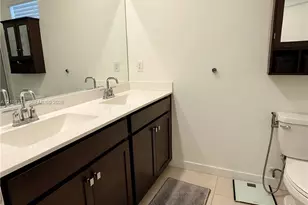 831 SE 16th Ct, Homestead, FL 33034 - Photo 9