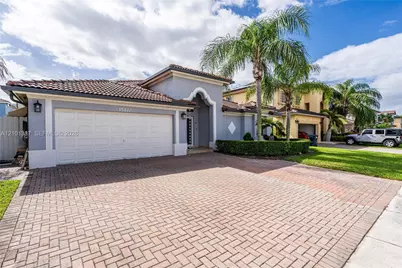 15822 SW 140th St, Miami, FL 33196 - Photo 3