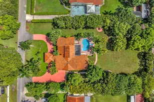 10010 NW 135th St, Hialeah Gardens, FL 33018 - Photo 7