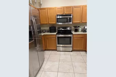 8929 W 35th Way, Hialeah, FL 33018 - Photo 3