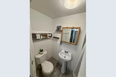 31 NW 133rd Pl #B, Miami, FL 33182 - Photo 5