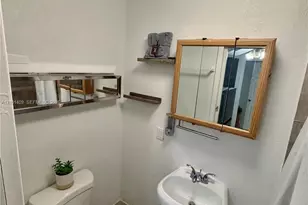 31 NW 133rd Pl, Miami, FL 33182 - Photo 5
