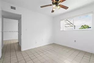 5736 W 26th Ave, Hialeah, FL 33016 - Photo 13
