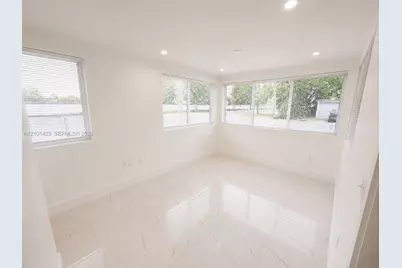 1800 NE 154th St, North Miami Beach, FL 33162 - Photo 9