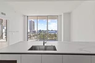 1400 Biscayne Blvd, Miami, FL 33132 - Photo 13