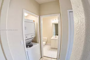 1660 SE 29th St, Homestead, FL 33035 - Photo 15