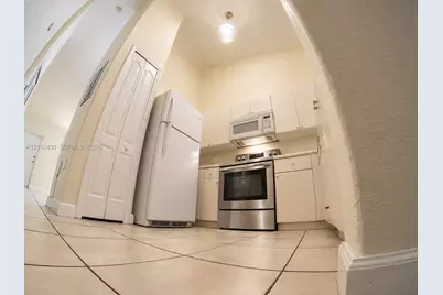 1660 SE 29th St #206, Homestead, FL 33035 - Photo 1
