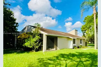 600 Woodgate Cir #A, Sunrise, FL 33326 - Photo 3