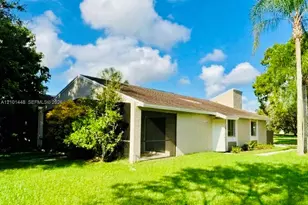 600 Woodgate Cir, Sunrise, FL 33326 - Photo 3