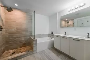 1300 Brickell Bay Dr, Miami, FL 33131 - Photo 15
