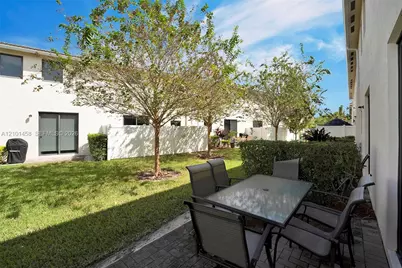 371 NE 194th Ter, Miami, FL 33179 - Photo 27