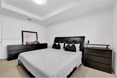 371 NE 194th Ter, Miami, FL 33179 - Photo 5