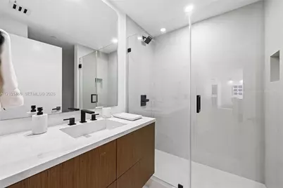 901 Brickell Key Blvd #2403, Miami, FL 33131 - Photo 19