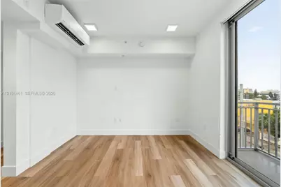 650 SW 1st St #406, Miami, FL 33130 - Photo 7