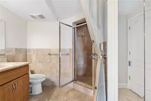 500 Bayview Dr, Sunny Isles Beach, FL 33160 - Photo 31