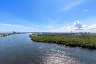 500 Bayview Dr #PH20, Sunny Isles Beach, FL 33160 - Photo 5