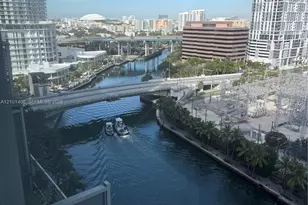 690 SW 1st Ct, Miami, FL 33130 - Photo 11