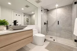 1155 Brickell Bay Dr, Miami, FL 33131 - Photo 7