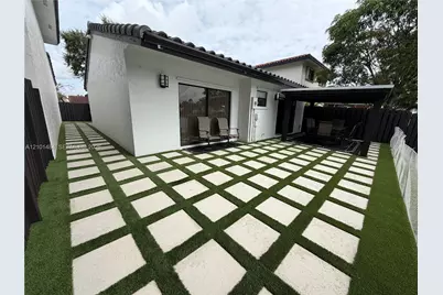 17819 NW 66th Ct Cir, Hialeah, FL 33015 - Photo 27