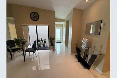17819 NW 66th Ct Cir, Hialeah, FL 33015 - Photo 7