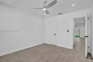 2310 NE 195th St, Miami, FL 33180 - Photo 21