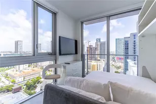 227 NE 2nd St, Miami, FL 33132 - Photo 17