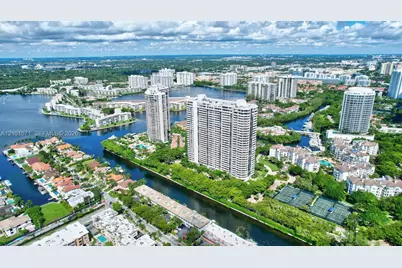 2000 Island Blvd #204, Aventura, FL 33160 - Photo 37