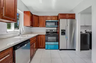 7612 Plantation Blvd, Miramar, FL 33023 - Photo 11