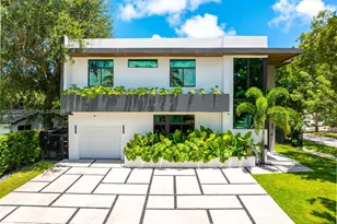 1875 NE 193rd St, Miami, FL 33179 - Photo 3