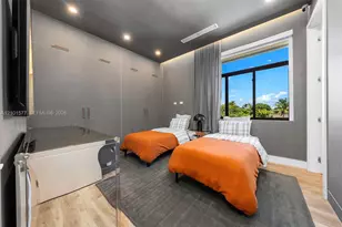 1875 NE 193rd St, Miami, FL 33179 - Photo 45