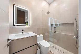 1875 NE 193rd St, Miami, FL 33179 - Photo 25