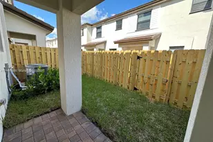 252 SW 159th Way, Pembroke Pines, FL 33027 - Photo 13