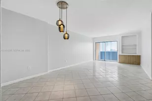 400 Kings Point Dr, Sunny Isles Beach, FL 33160 - Photo 5