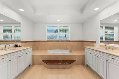 1426 Commodore Way, Hollywood, FL 33019 - Photo 35