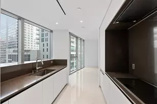 300 Biscayne Blvd Way, Miami, FL 33131 - Photo 9