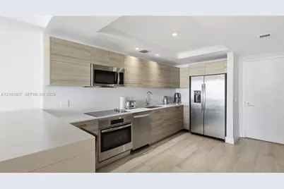 121 NE 34th St #1106A, Miami, FL 33137 - Photo 5