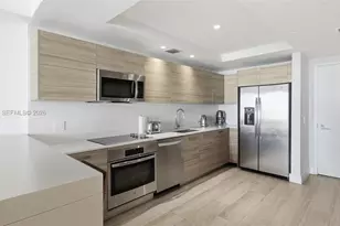 121 NE 34th St, Miami, FL 33137 - Photo 5
