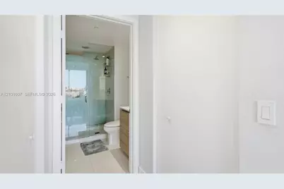 121 NE 34th St #1106A, Miami, FL 33137 - Photo 13