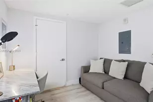 121 NE 34th St, Miami, FL 33137 - Photo 15