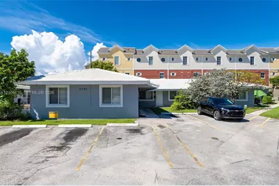 2101 NE 41st St #B, Lighthouse Point, FL 33064 - Photo 1
