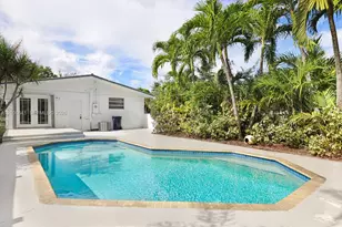 8850 NE 4th Ave, El Portal, FL 33138 - Photo 1