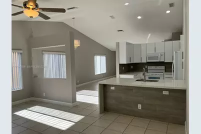 1542 Presidio Dr #1542, Weston, FL 33327 - Photo 7