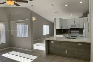 1542 Presidio Dr, Weston, FL 33327 - Photo 7